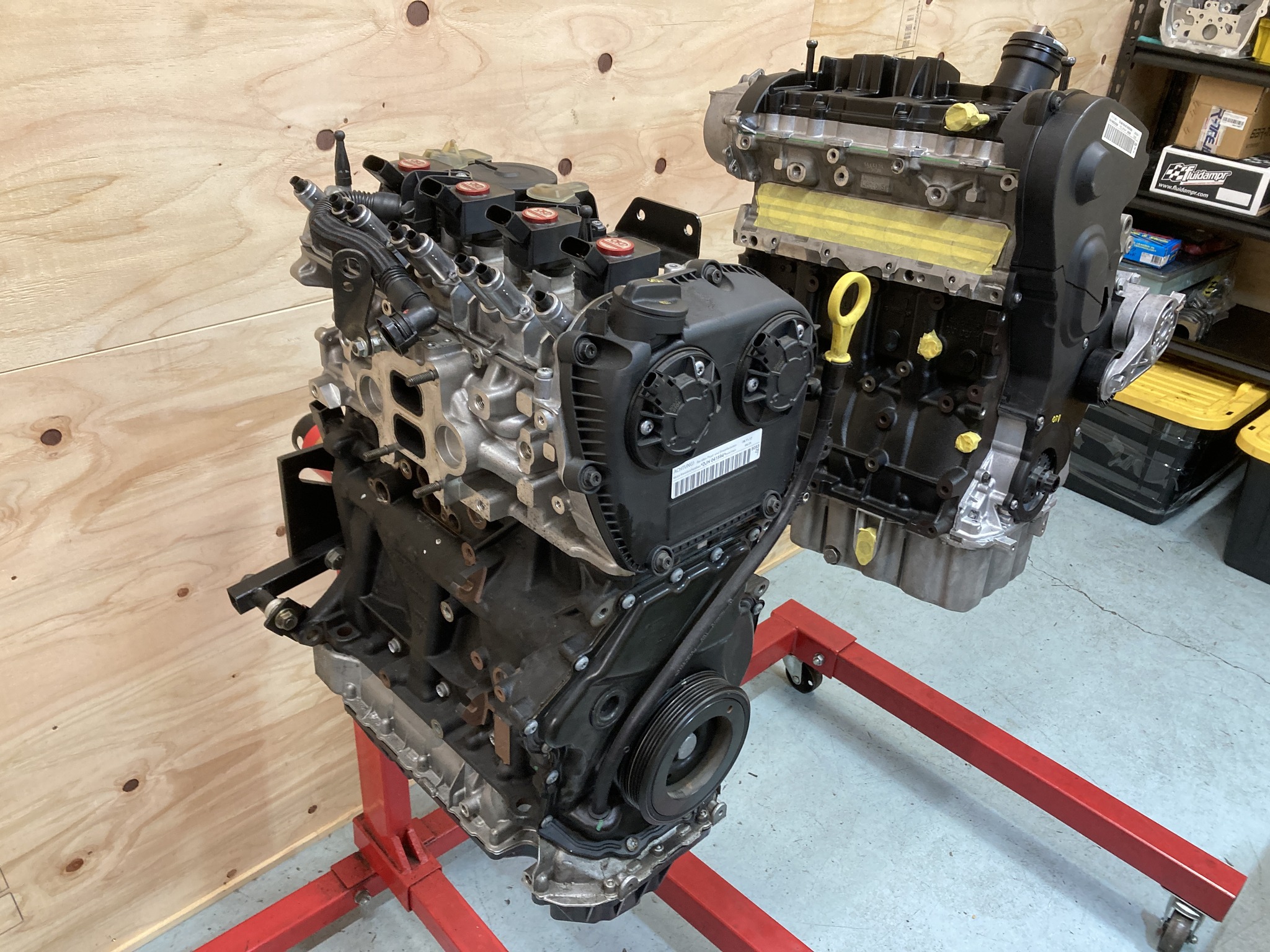 VW系EA113エンジン完成なので、次はEA888エンジンをバラします。